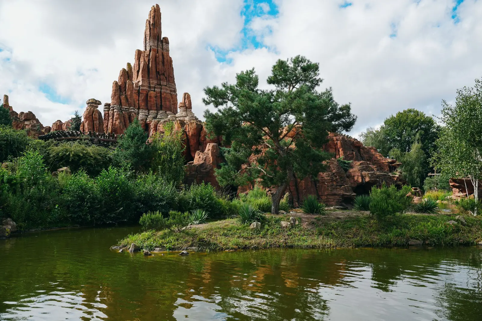 Big Thunder Mountain dans le Parc Disneyland à Paris